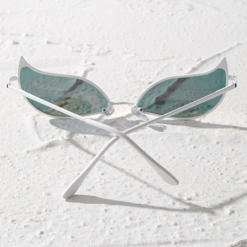 Don Flare Sleek Cat-Eye Lenses