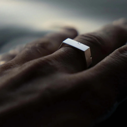 Mason Minimalist Edge Ring
